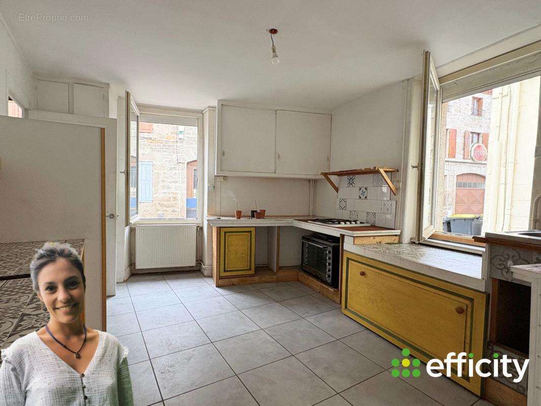 Maison à SURY-LE-COMTAL