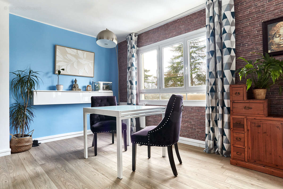 Appartement à SARTROUVILLE