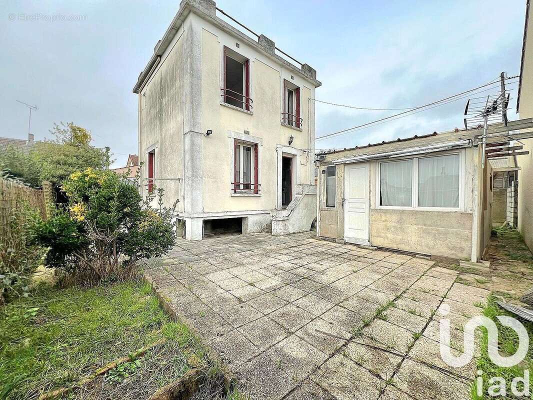 Photo 2 - Maison à MONTIGNY-LES-CORMEILLES