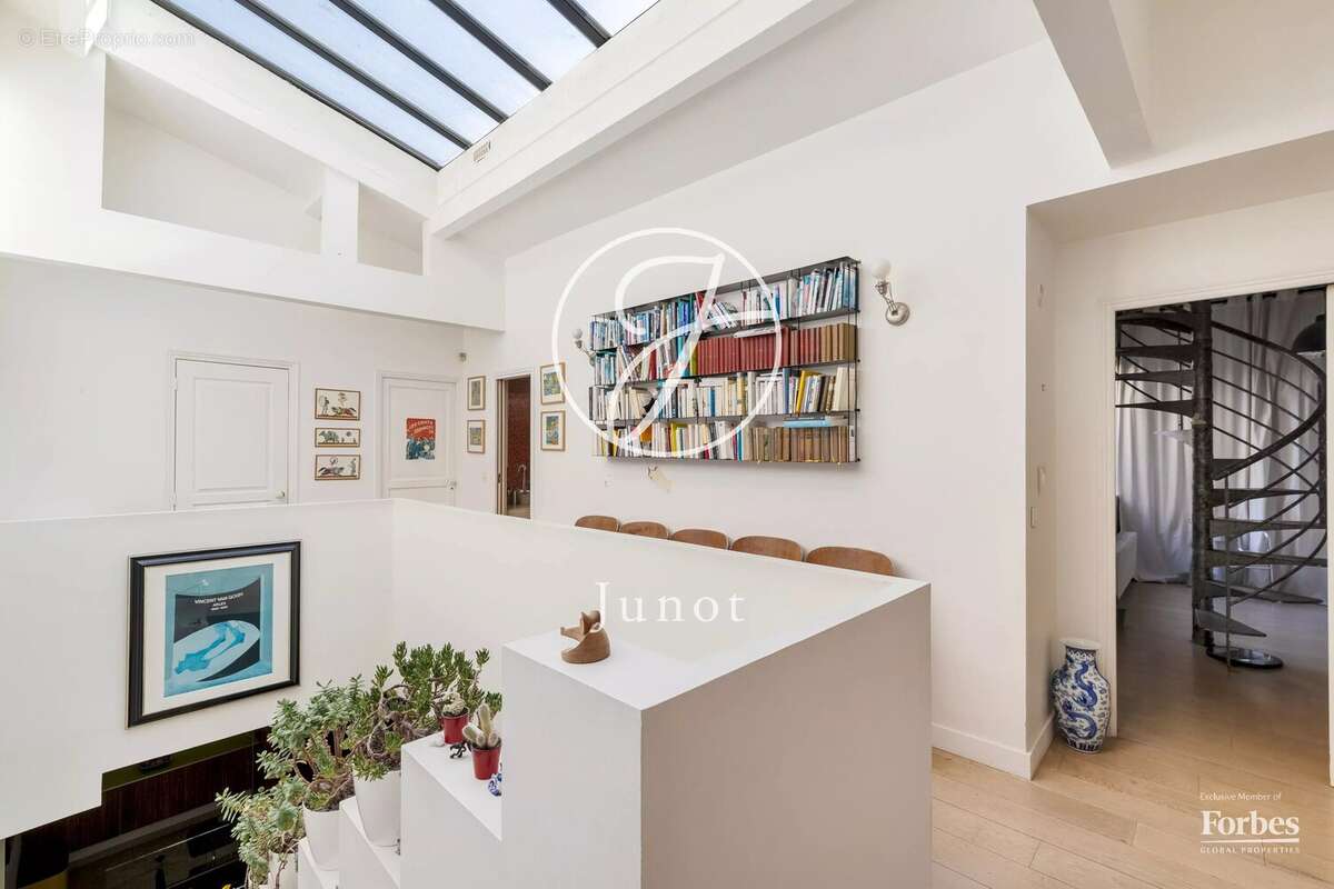 Maison à PARIS-17E
