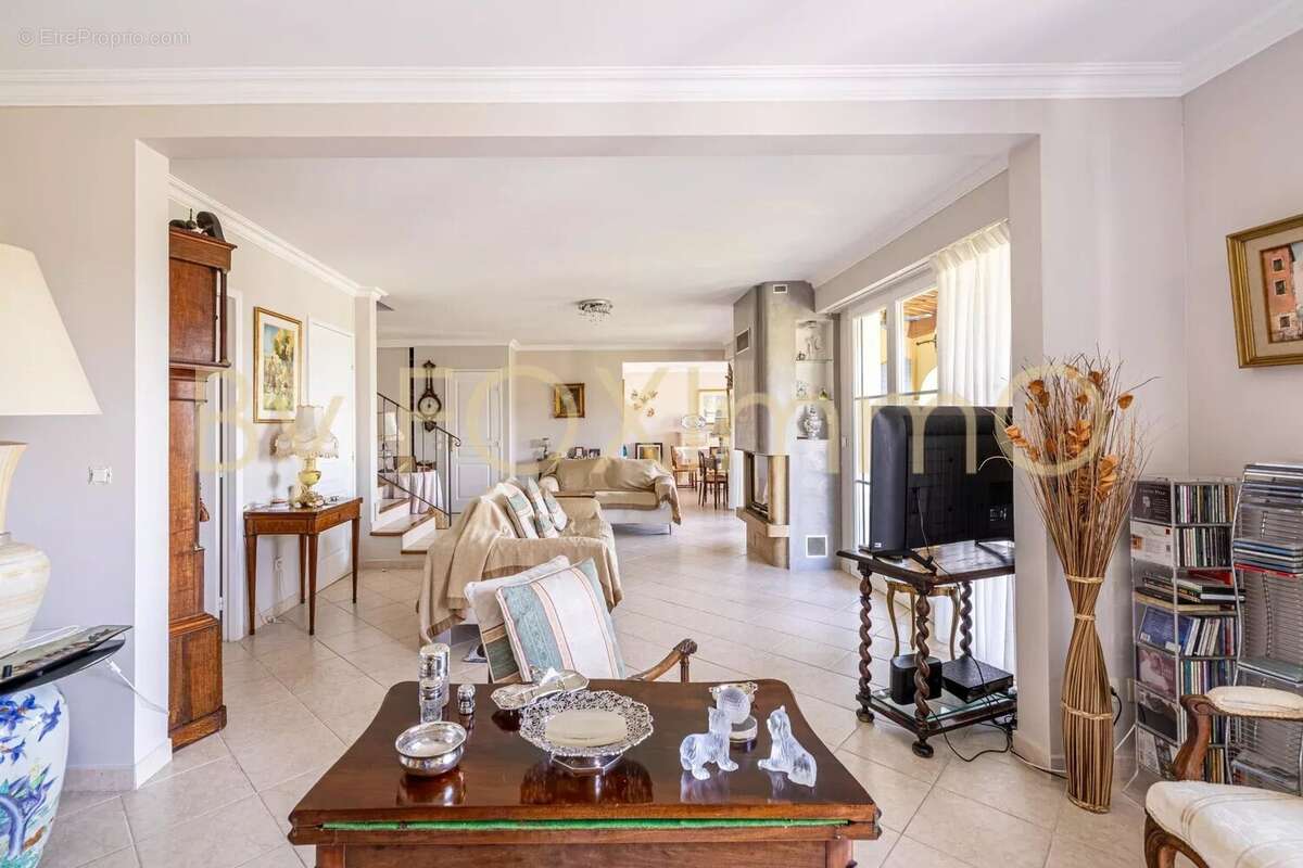 Maison à VILLENEUVE-LOUBET