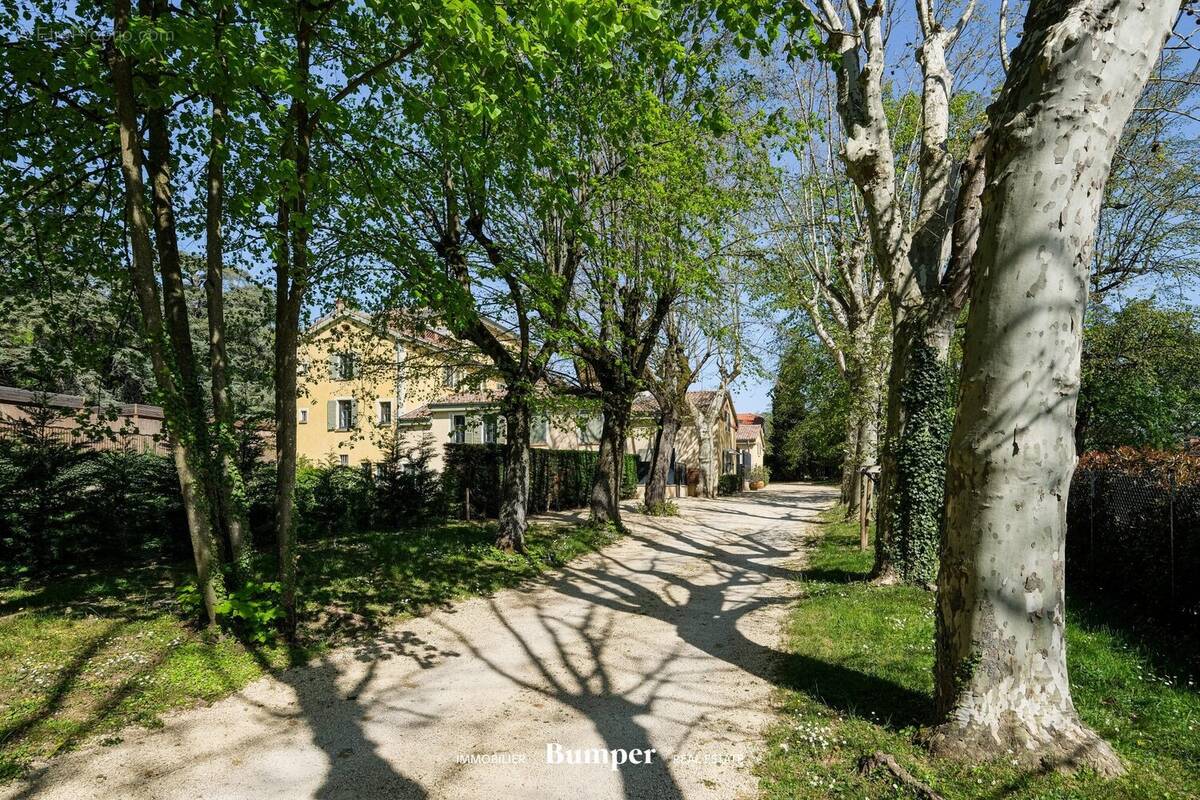 Maison à SAINT-GENIS-LAVAL