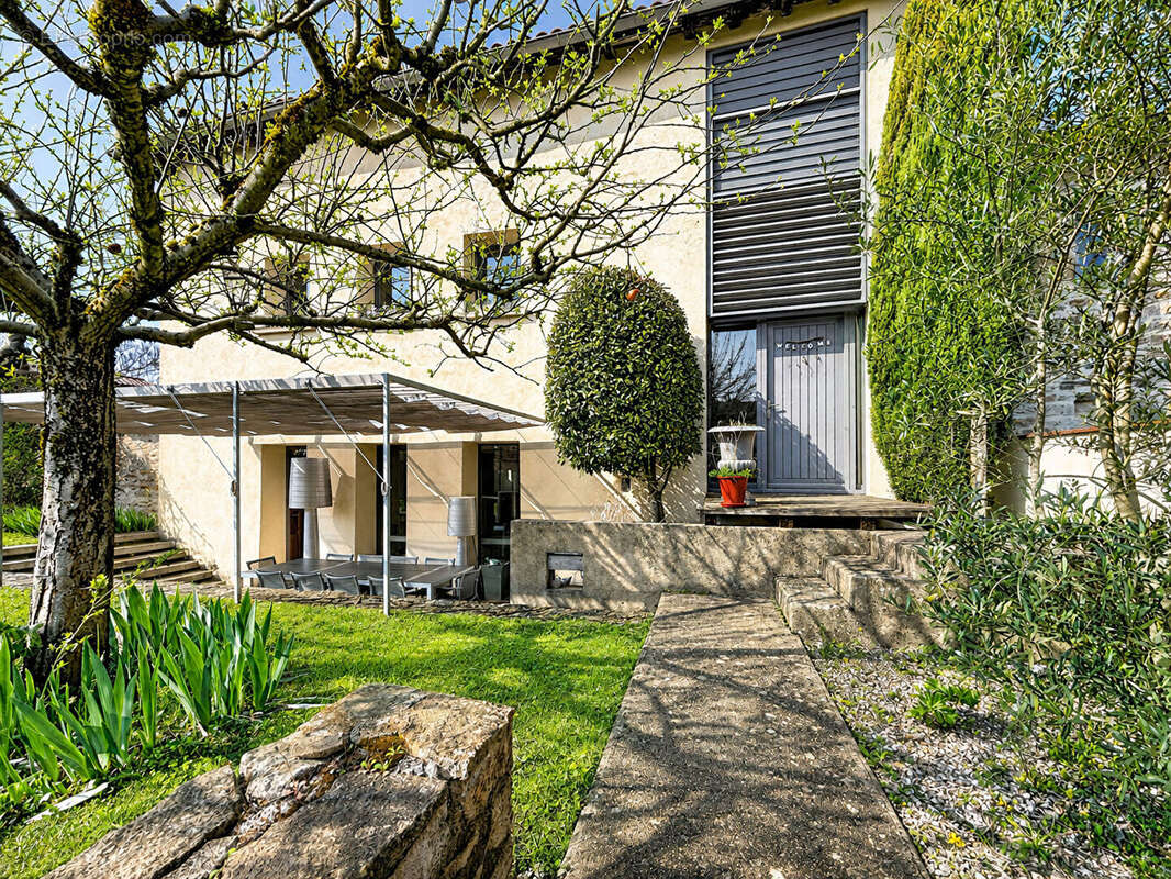 Maison à SAINT-CYR-AU-MONT-D'OR