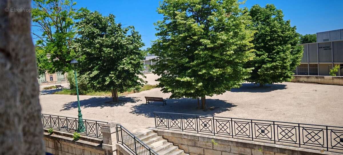 Appartement à BEAUCAIRE