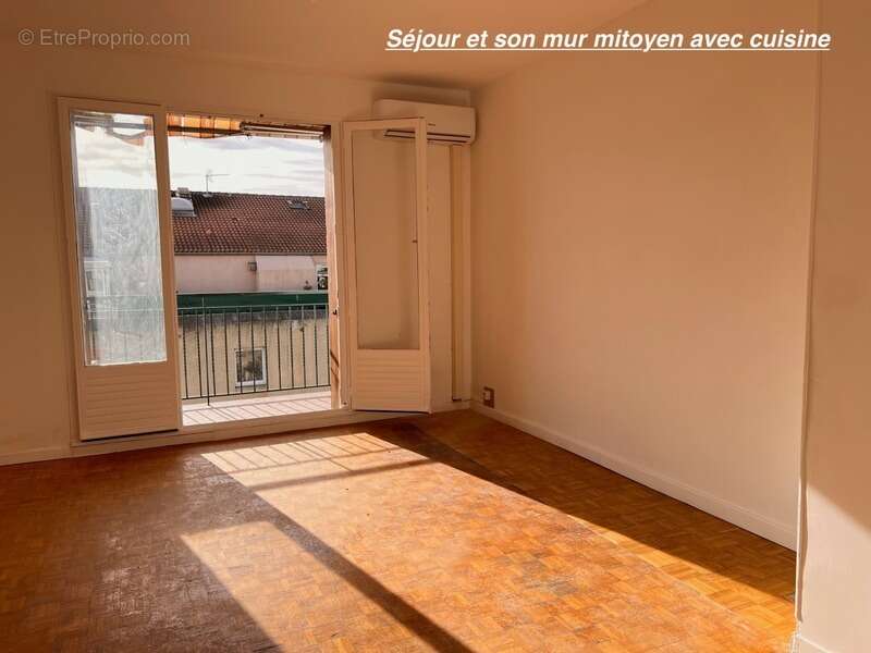 Appartement à MARSEILLE-4E