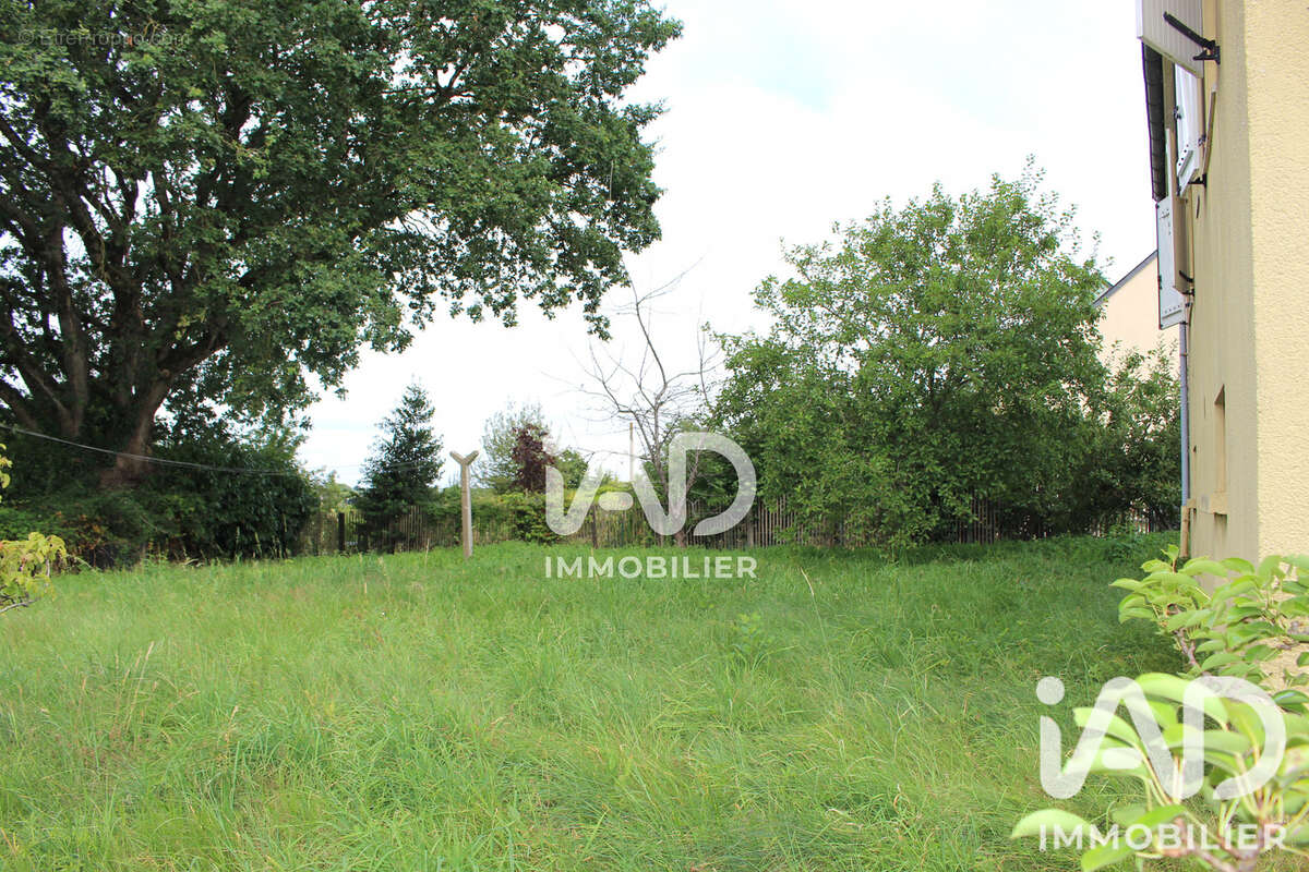 Maison 82 m² à Sainte-Suzanne  - photo 2