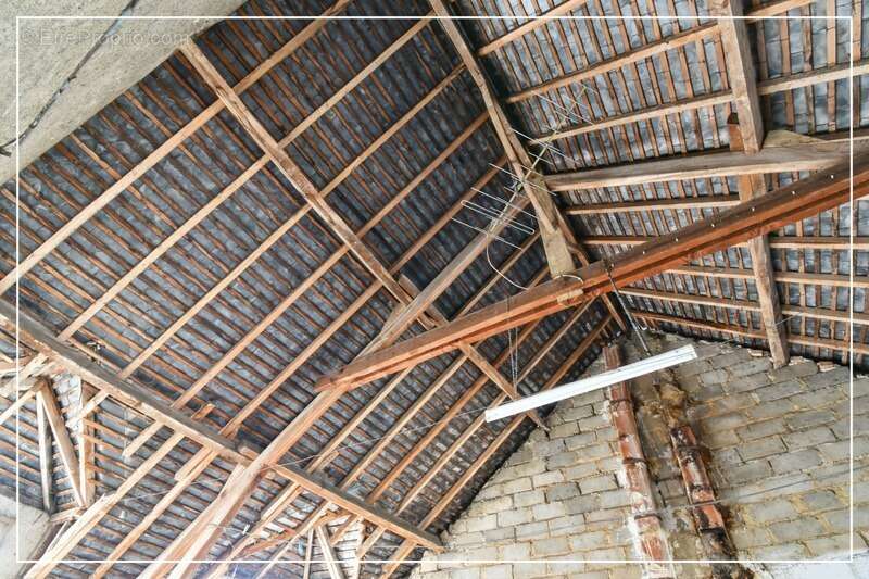 Investissement locatif ou implantation professionnelle : une opportunité à saisir ! à vendre CULAN (18) - photo 24