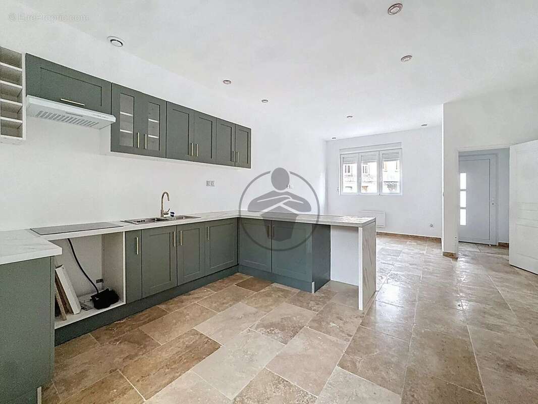 Maison à SAINT-QUENTIN