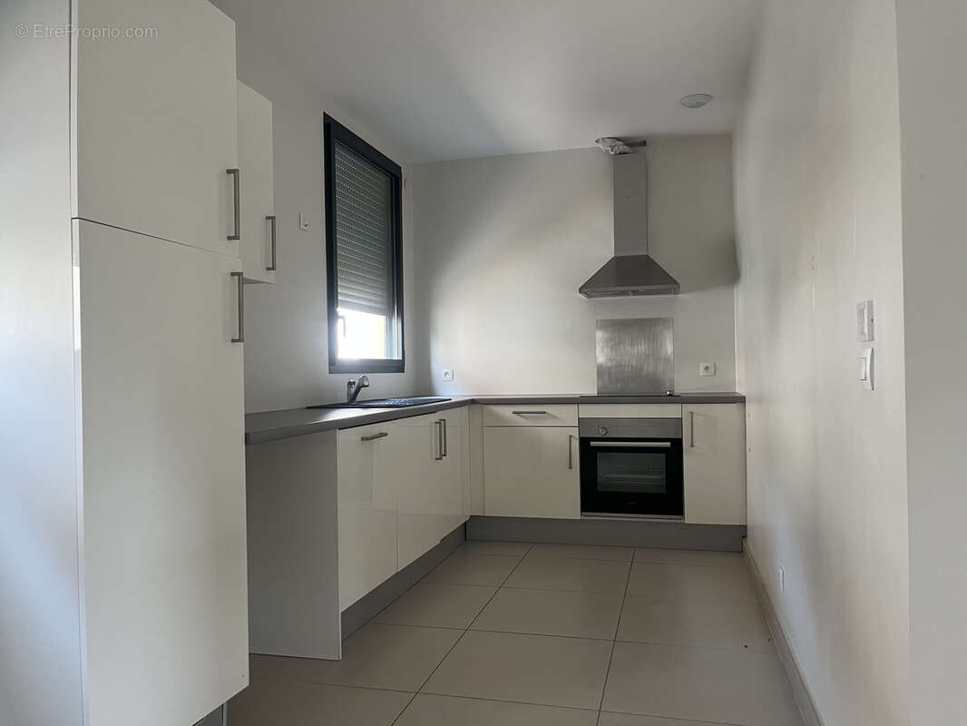 Commerce à CHATEL-SAINT-GERMAIN