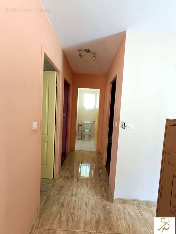 Maison 78 m² à Salernes  - photo 4
