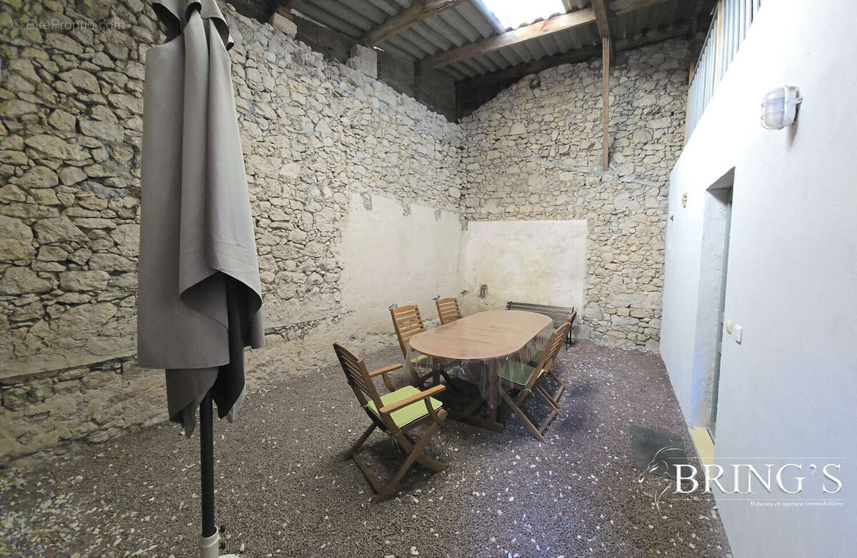 Maison à CASTELSAGRAT