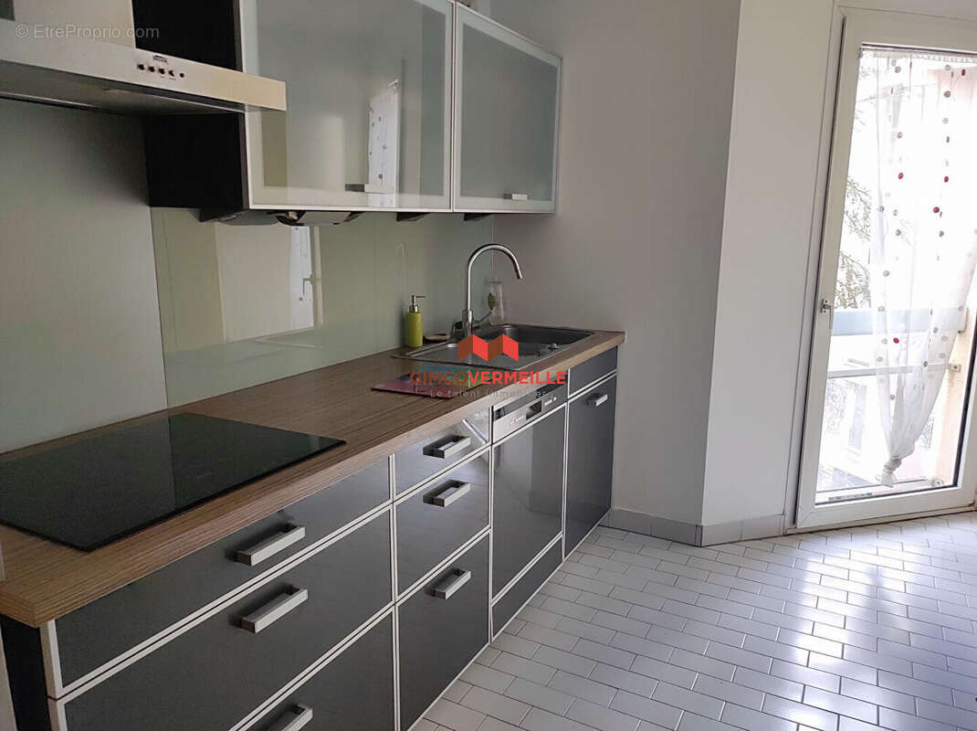 Appartement à LA CELLE-SAINT-CLOUD
