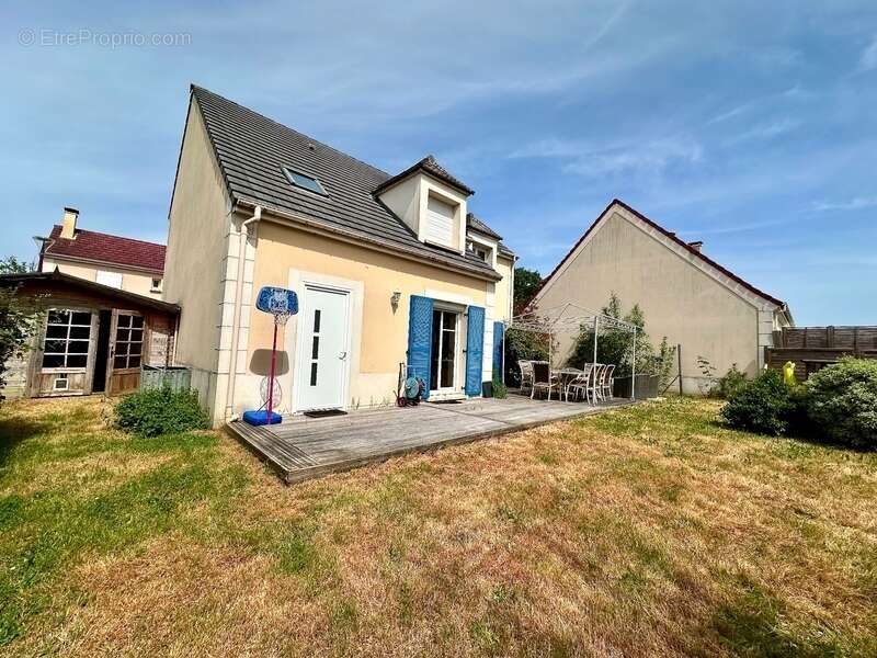 Maison à LES MOLIERES