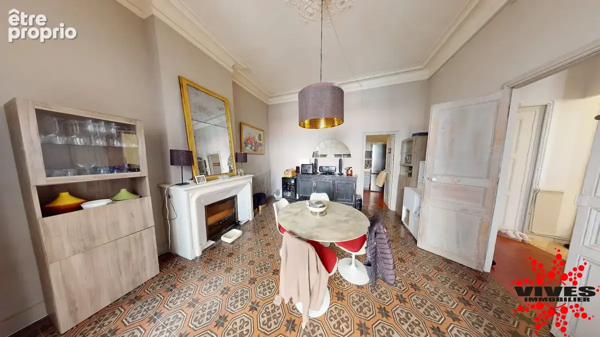 Béziers  Magnifique appartement haussmannien T5 de 207 m² avec grande terrasse ensoleillée - photo 9