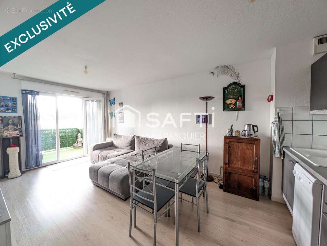Photo 2 - Appartement à PAREMPUYRE
