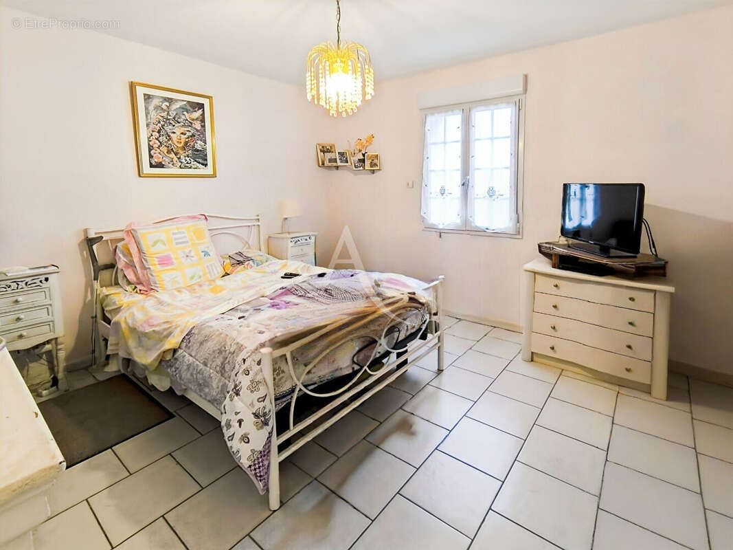 Maison à SALVIAC