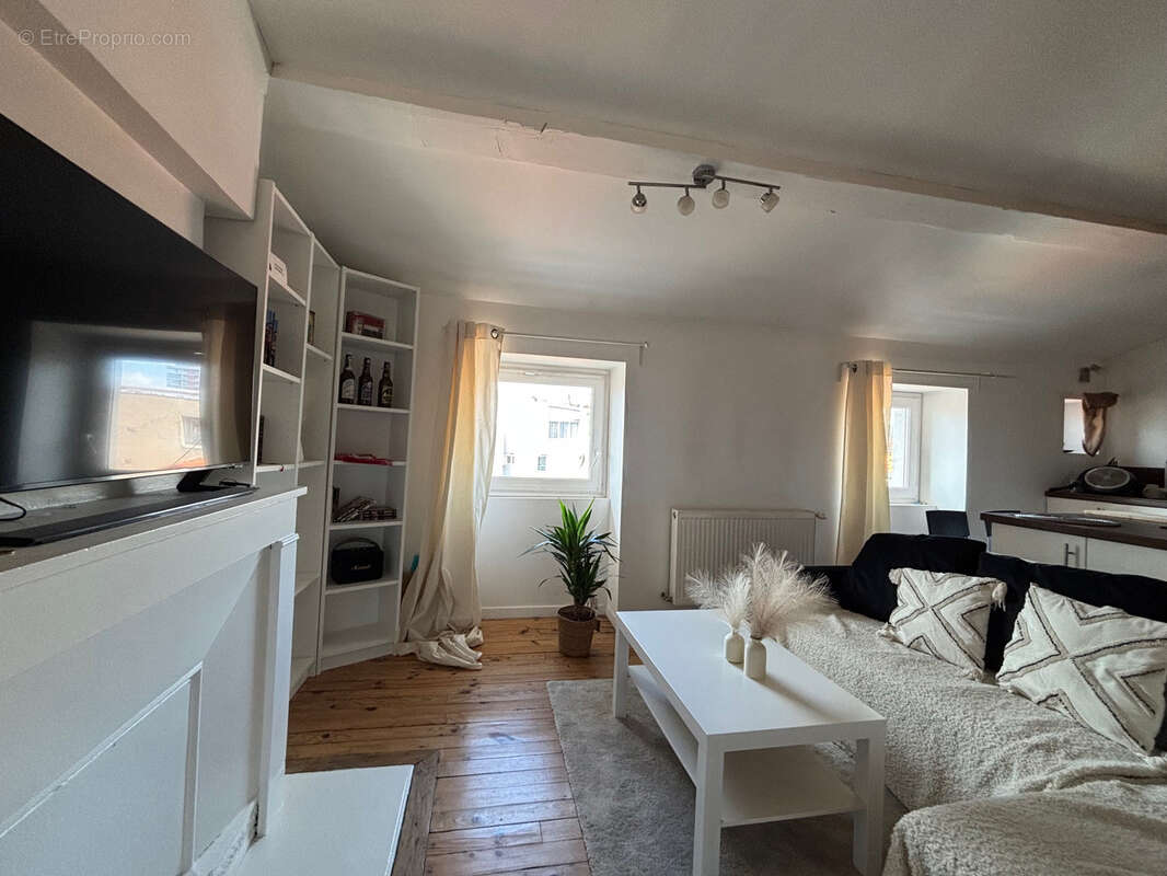 Appartement à SAINT-ETIENNE