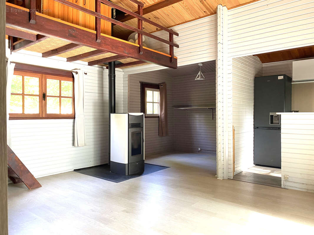 Maison à BAZOCHES-SUR-LE-BETZ