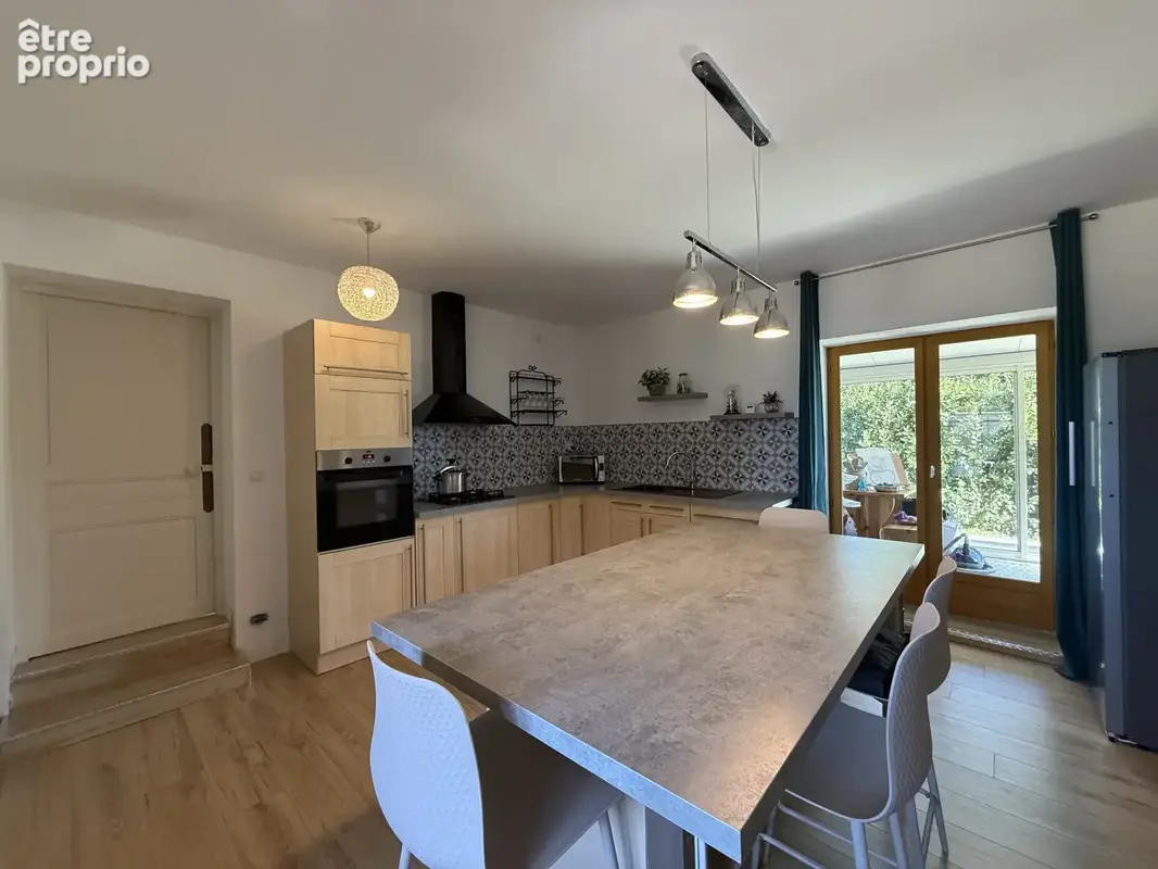 Belle longère de caractère rénovée   3 chambres, dépendances & potentiel - photo 14