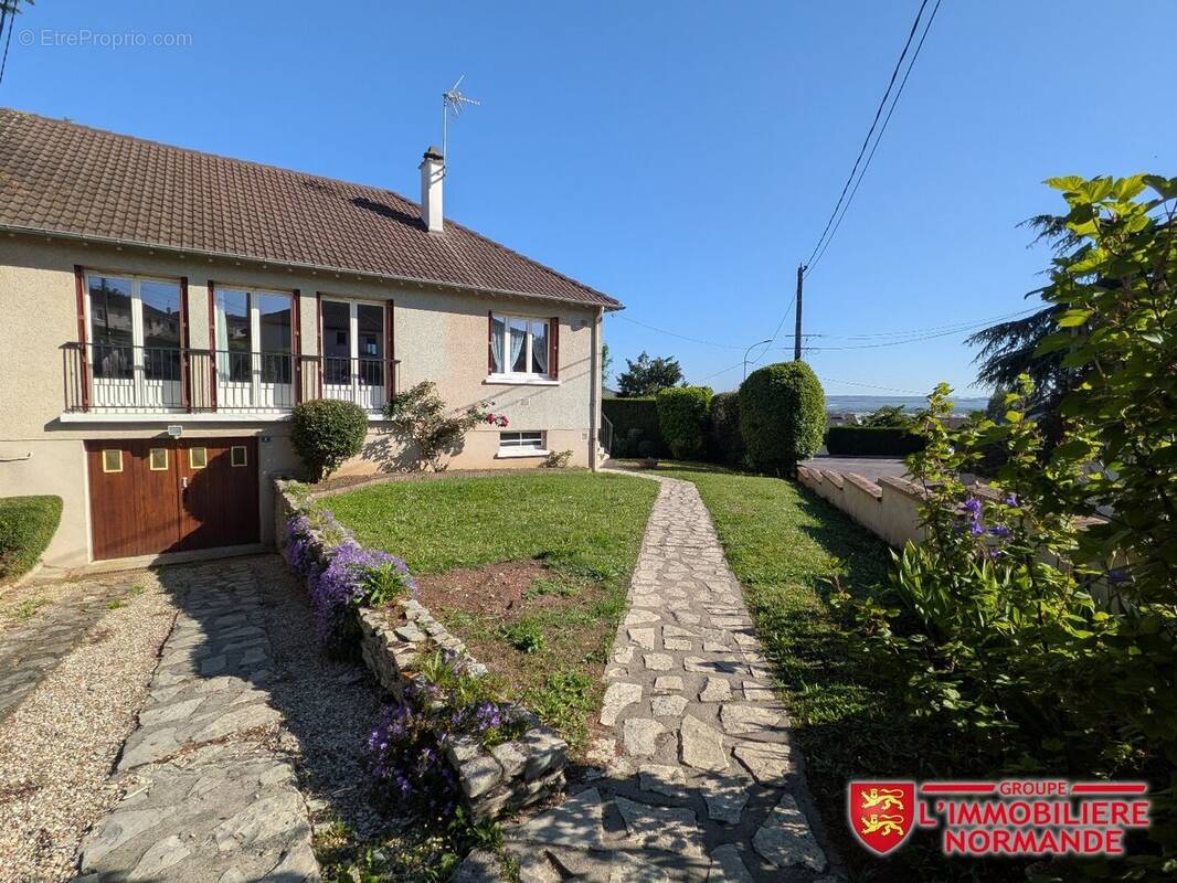 Maison à FRENEUSE