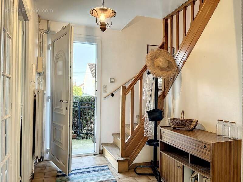 Quartier pavillionnaire - maison familiale de 4 chambres - photo 5