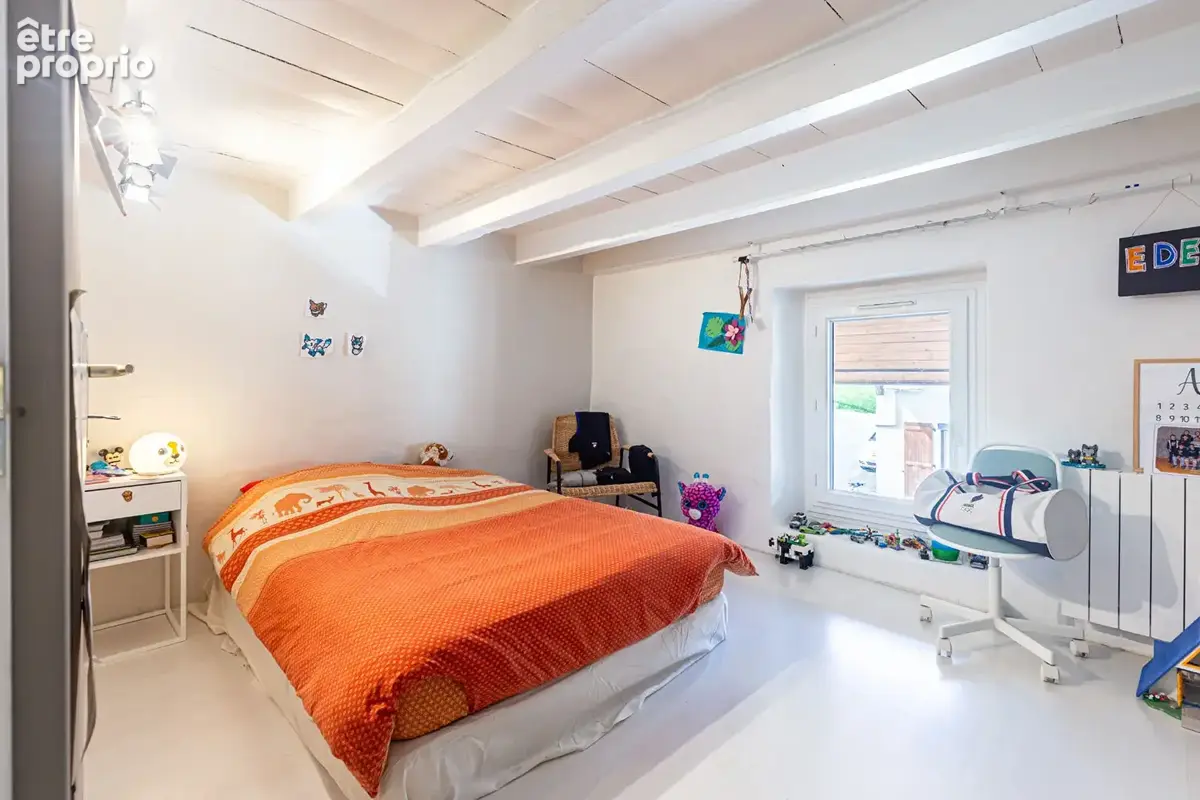 "amarante" - co-exclusivite laforet - mesigny - maison t5 de 161,07 m² - terrain de 394 m² - dpe d - photo 12