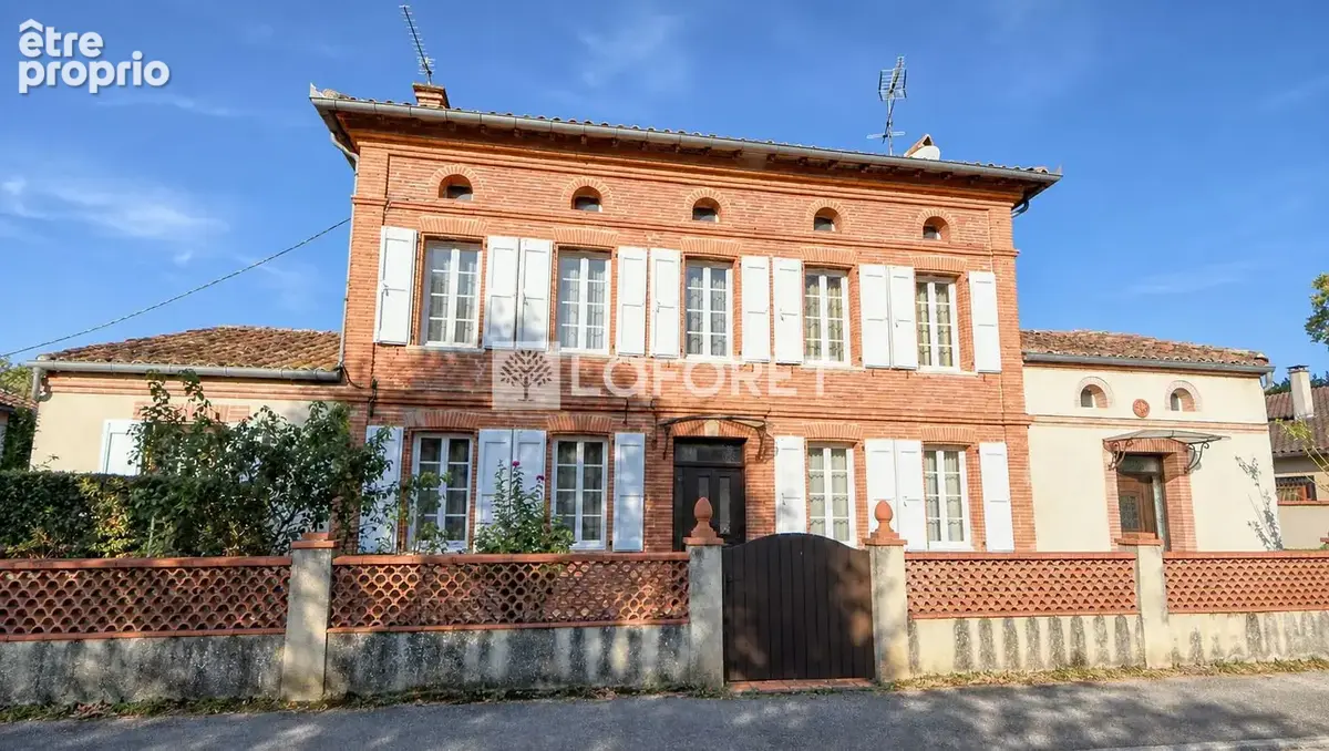 Maison type toulousaine avec possibilite de gîte a vendre proche de giroussens - photo 1