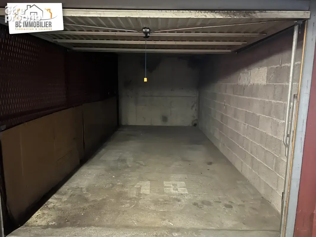 Parking à FERNEY-VOLTAIRE