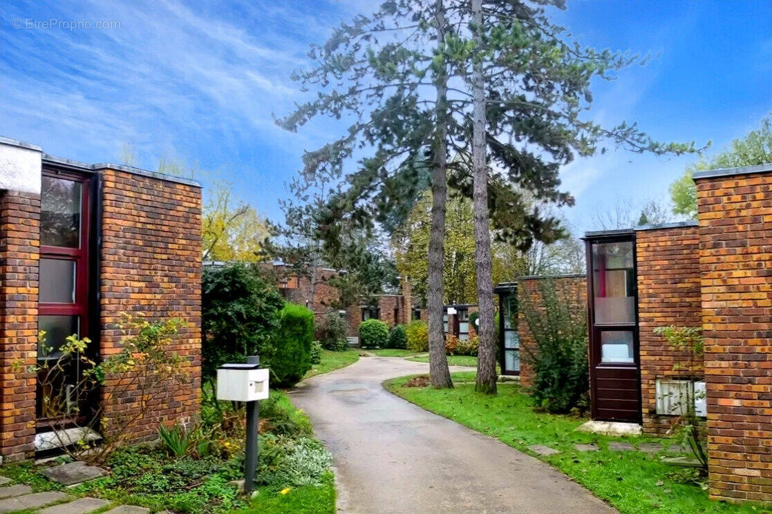 Maison à ROISSY-EN-BRIE