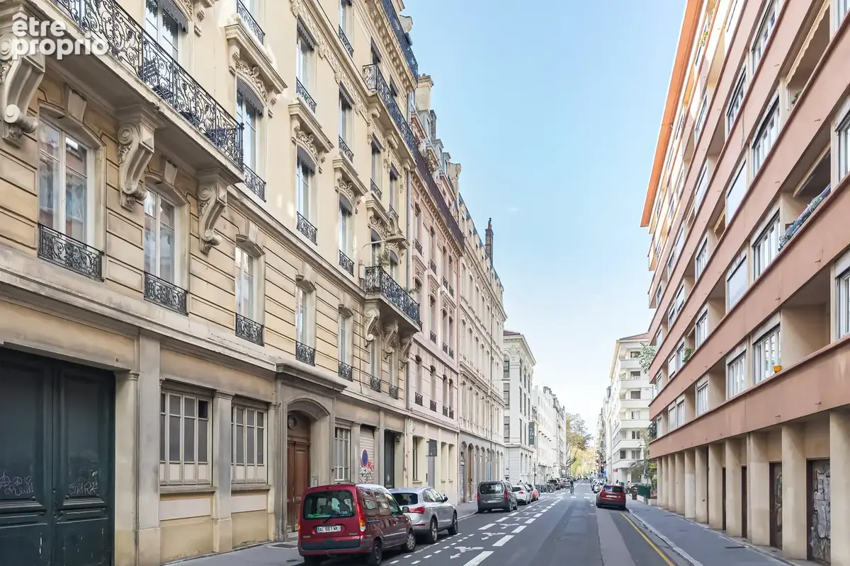 T5 de 137 m2, 4 ch, rue Tronchet en étage élevé avec possibilité de stationnement - photo 15