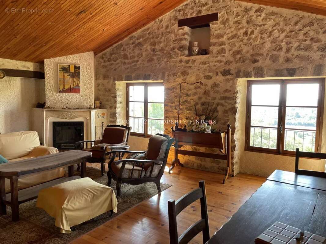 Maison à MOISSAC-BELLEVUE