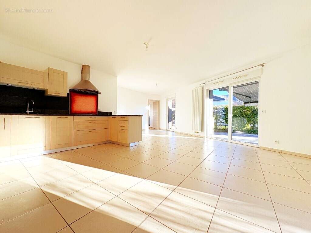 Appartement à SEYNOD