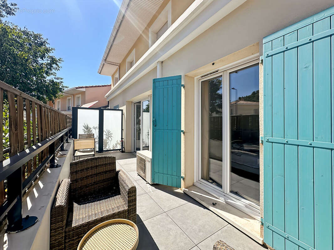 Appartement à ENSUES-LA-REDONNE