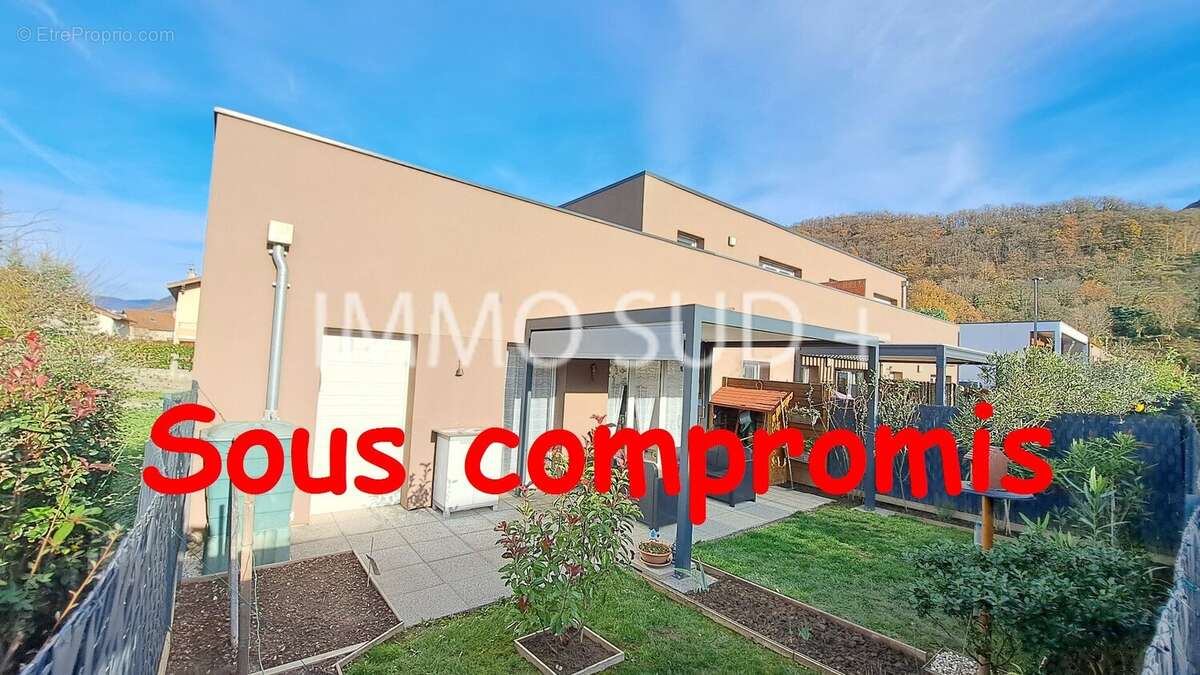 Appartement à CHAMP-SUR-DRAC