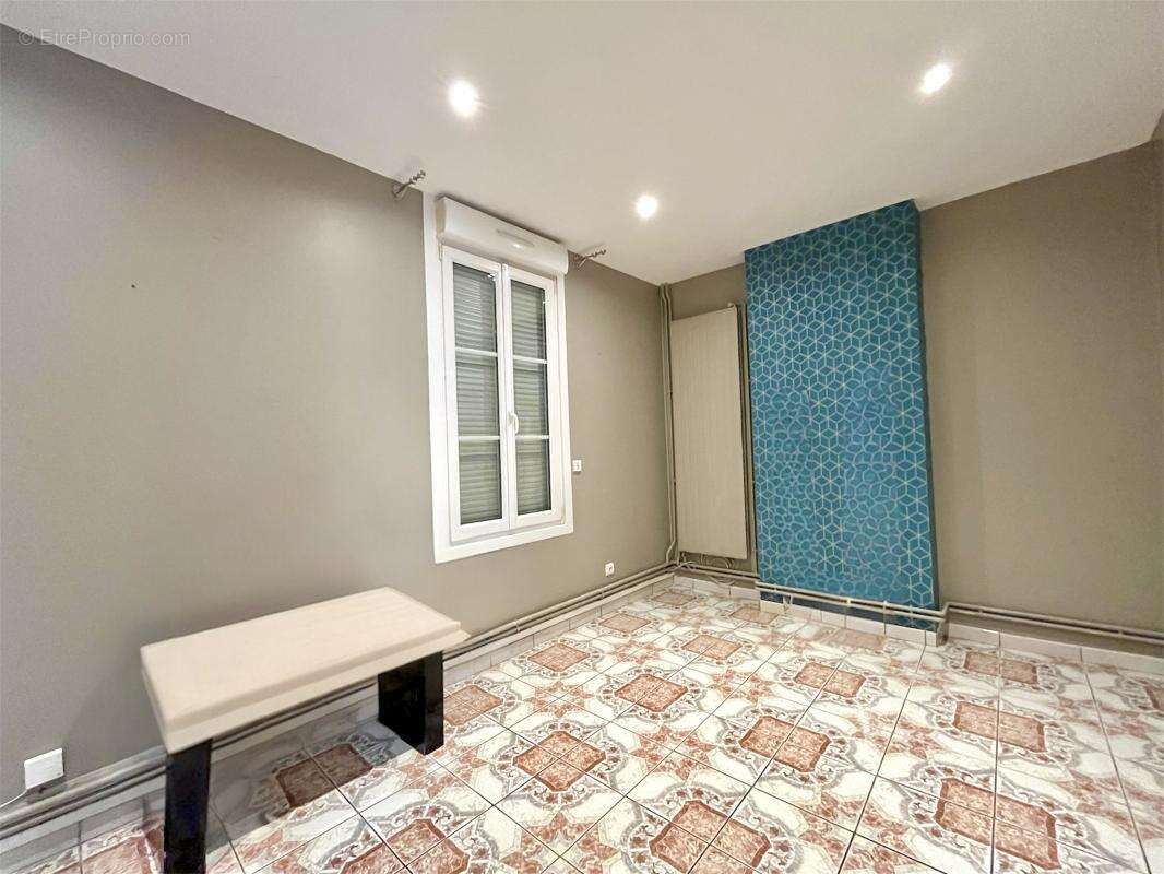 Maison à VILLENEUVE-SAINT-GERMAIN