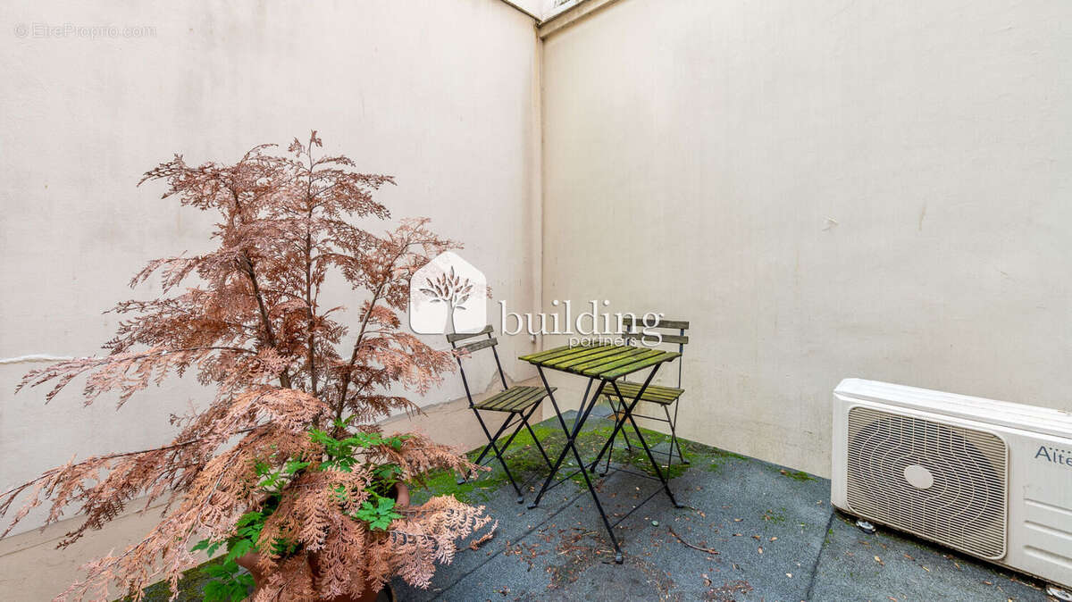 Appartement à PARIS-17E