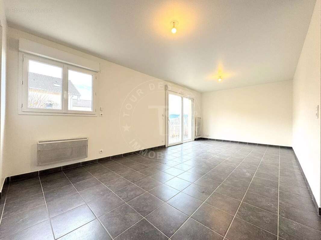 Appartement à ALBY-SUR-CHERAN