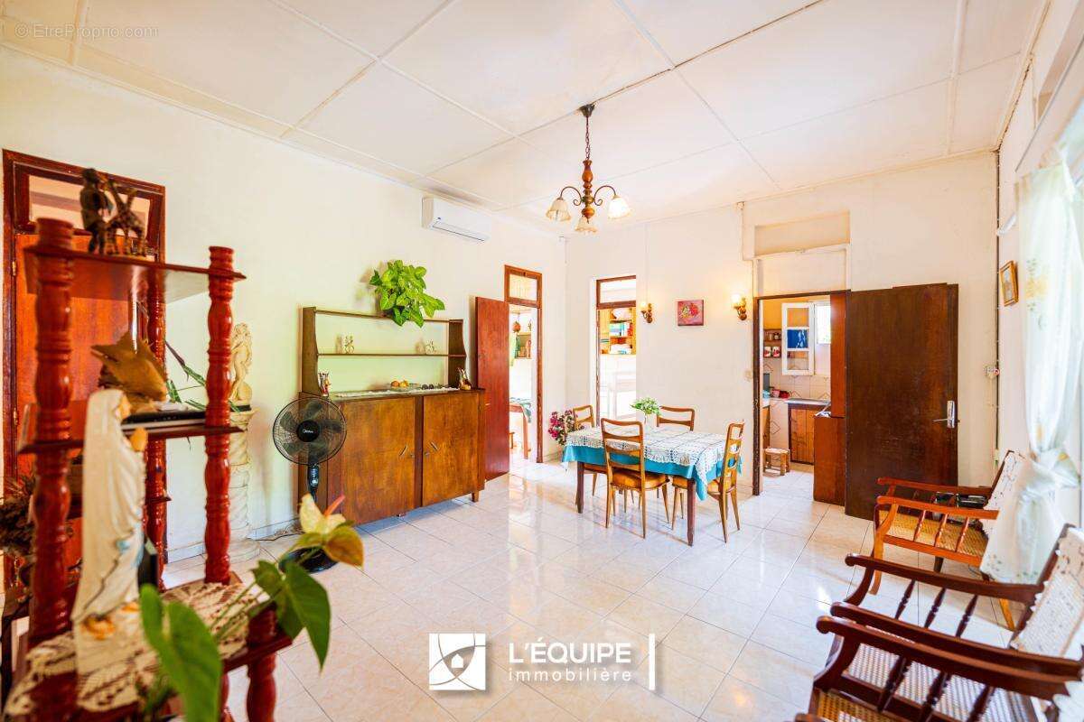 Maison à SAINT-DENIS