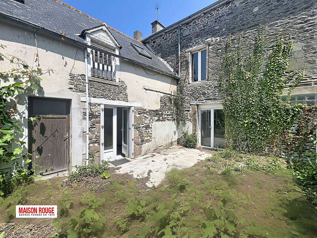Maison à rénover avec studio indépendant ? Vildé-la-Marine à 100 m de la baie - photo 18
