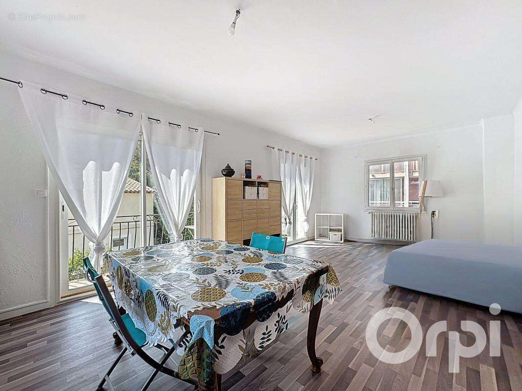 Cagnes Sur Mer, haut de maison, 3 pièces 82 m² - terrasse - parking - - photo 2