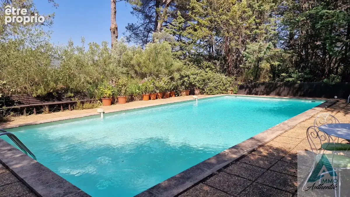 Villa type 5 avec piscine garage et dependance sur terrain 2666m2 - photo 4