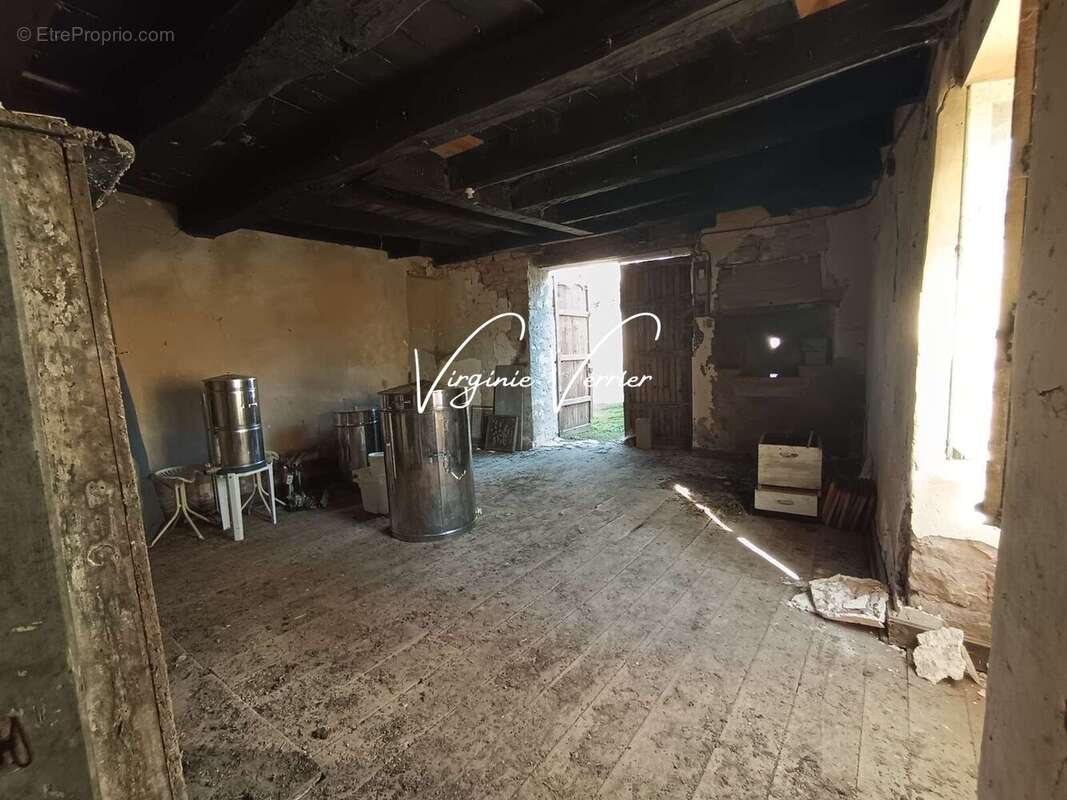 Maison à OBJAT