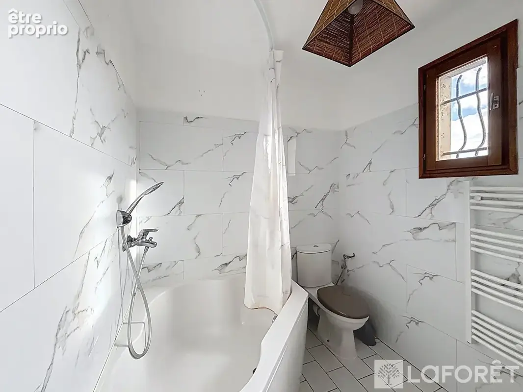 Maison familiale 4 chambres avec potentiel d'aménagement - À deux pas du coeur de Sérignan - photo 7