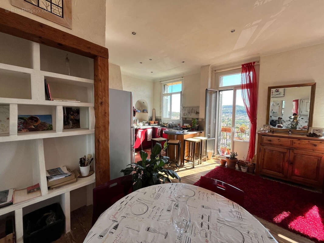 Appartement à HYERES