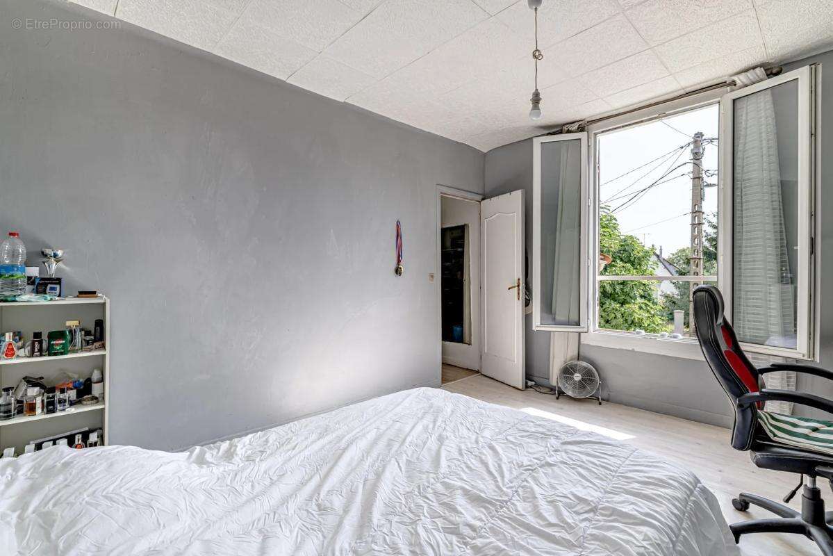 Maison à VILLENEUVE-LE-ROI