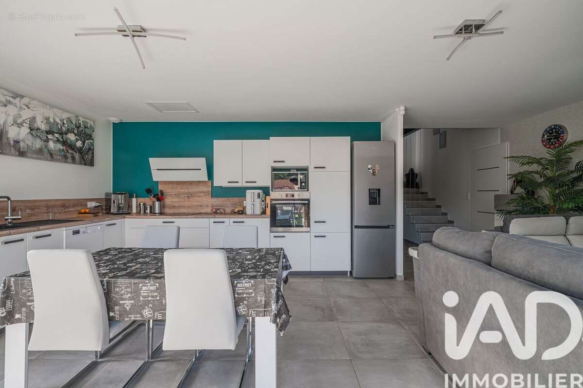 Maison 105 m² à Saint-Cassien  - photo 2