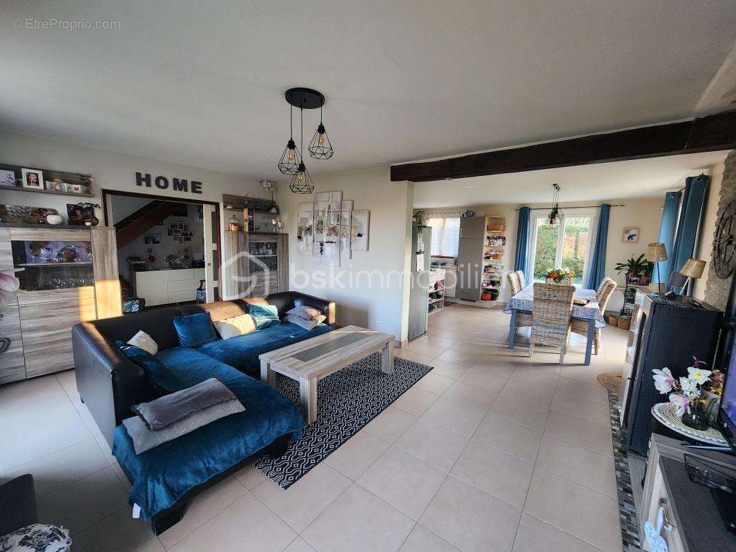 Maison à VILLEMARECHAL