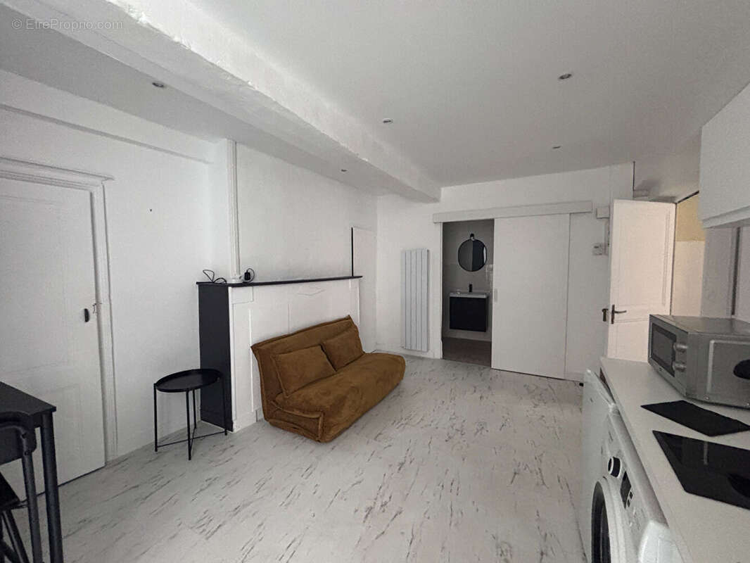 Appartement t2  avec petite cour-sans charge de copropriete - photo 5