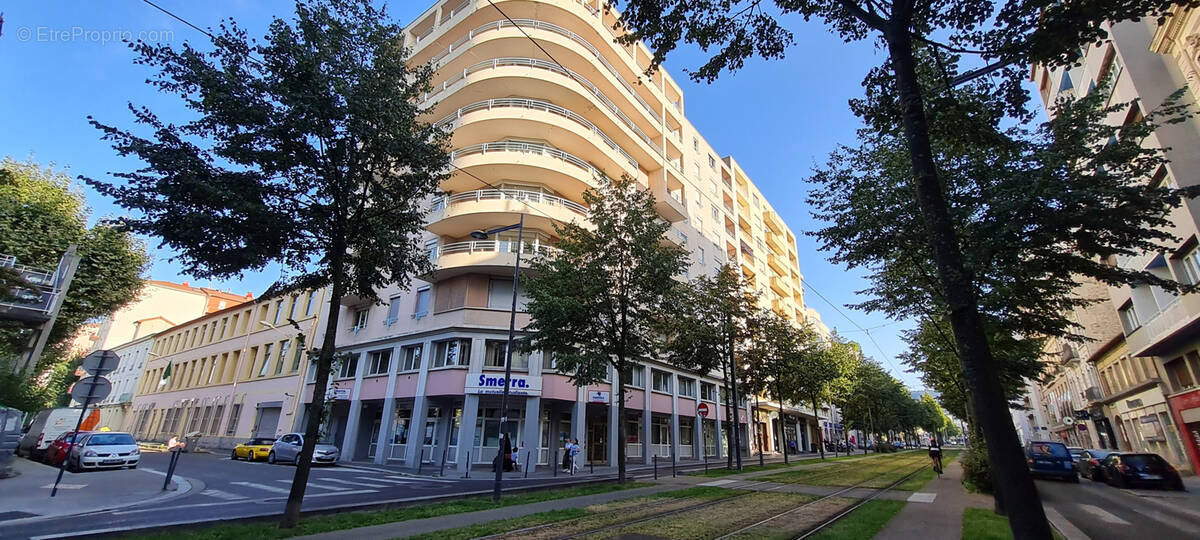 Appartement à SAINT-ETIENNE