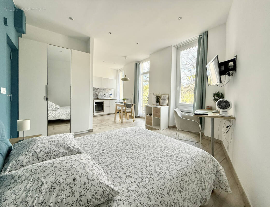 Appartement à MARSEILLE-5E